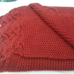 Luxury crochet knit high-quality large thick warm blanket throwover brand new